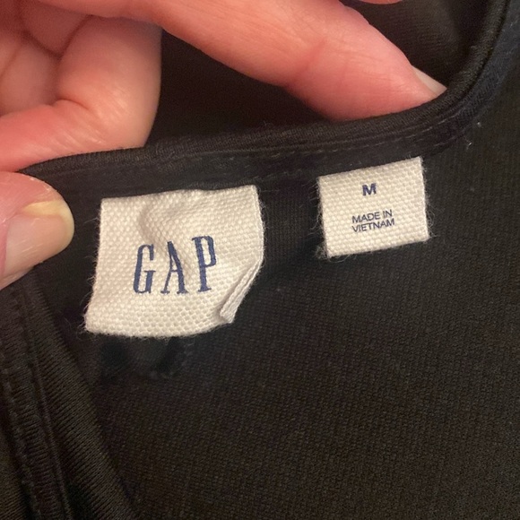 Gap LBD - Little Black Dress - stretch and scoop back - Picture 5 of 9